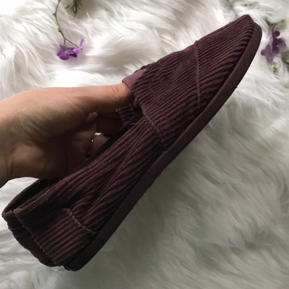 DONATED 🤍🔮 Purple Corduroy Slip Ons - Picture 6 of 6